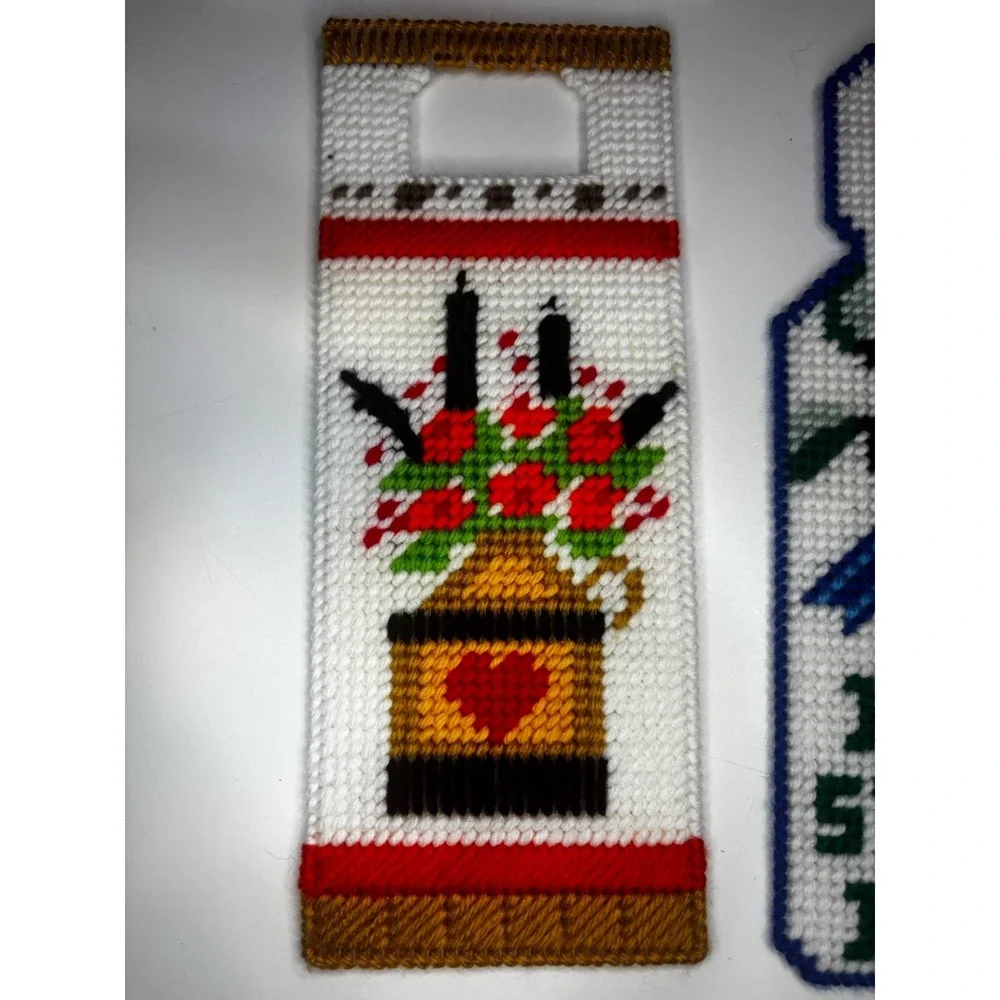 4‎ Vintage Plastic Canvas Door Hanger Spring Flowers Bunny Flowers Needlepoint